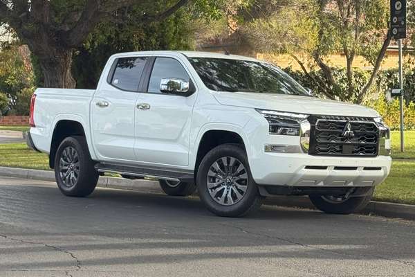 2025 Mitsubishi Triton GLS MV 4X4