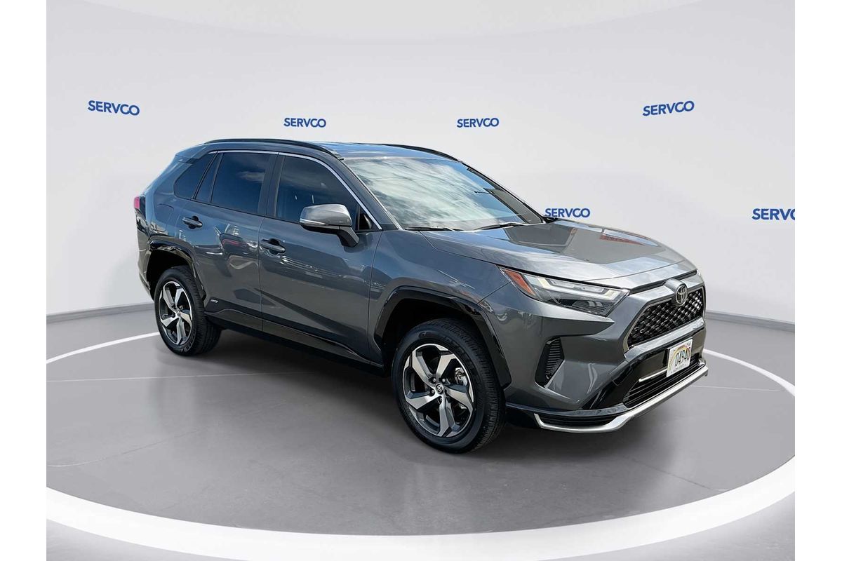 2025 Toyota RAV4 SE