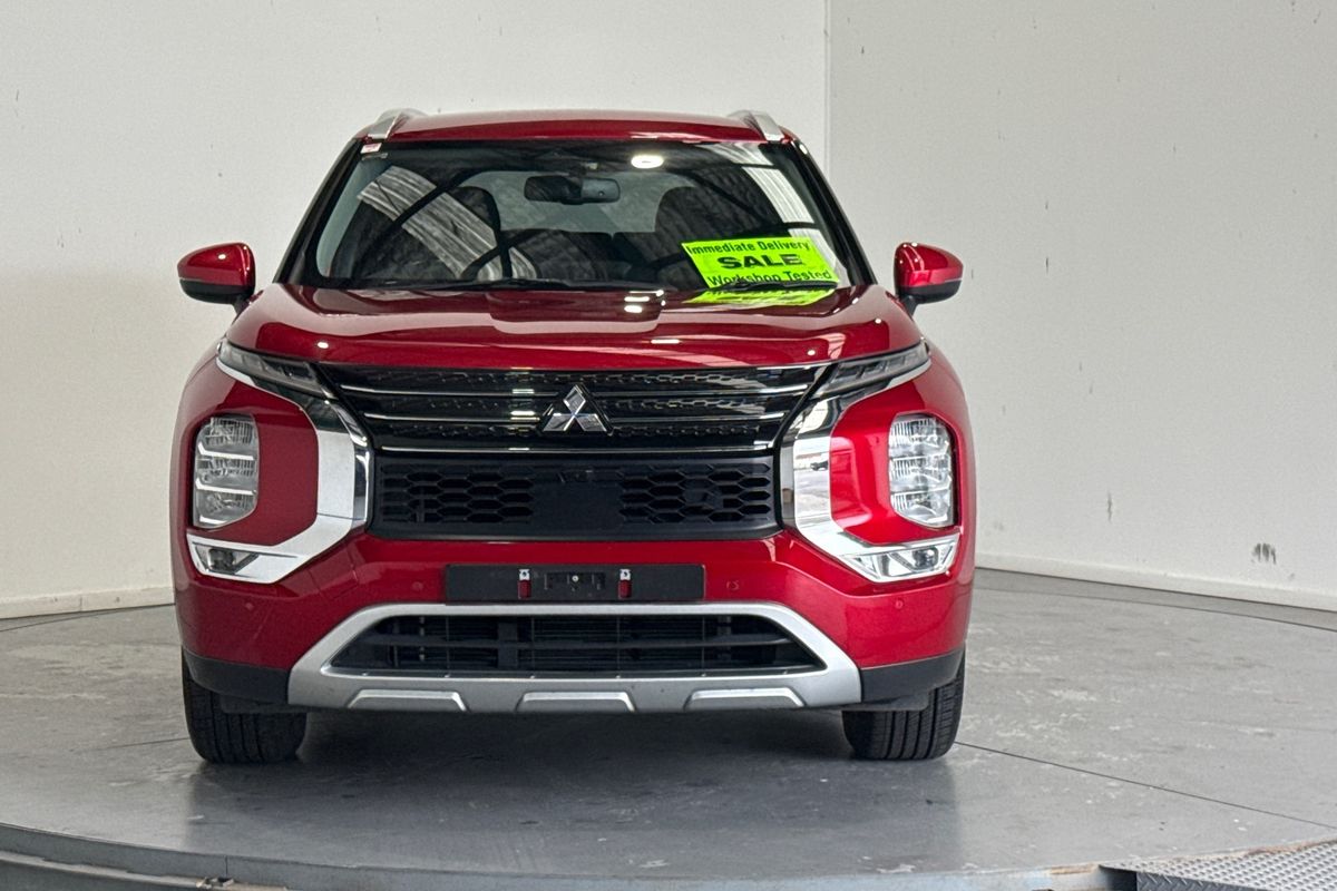 2022 Mitsubishi Outlander LS ZM