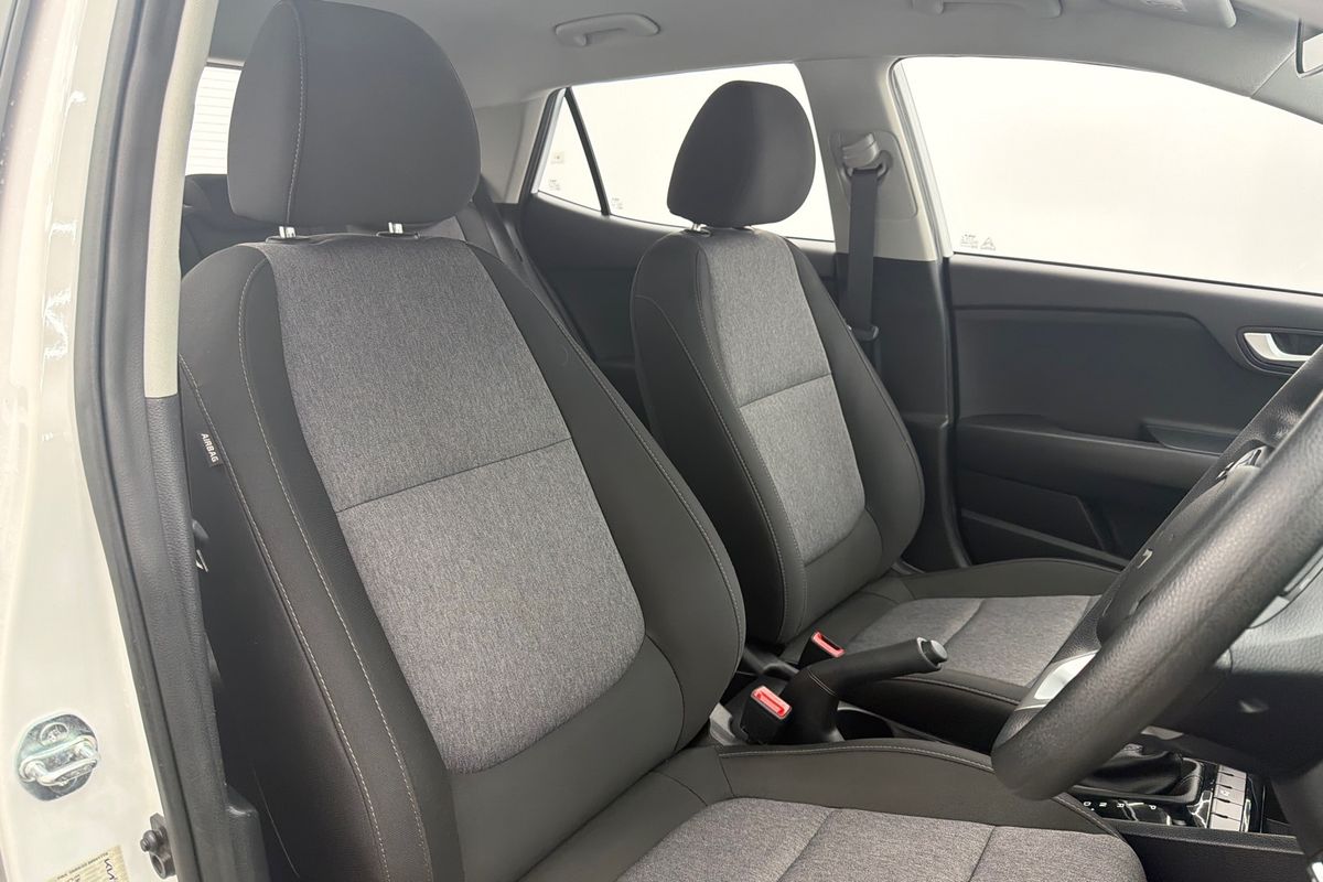 2023 Kia Stonic S YB