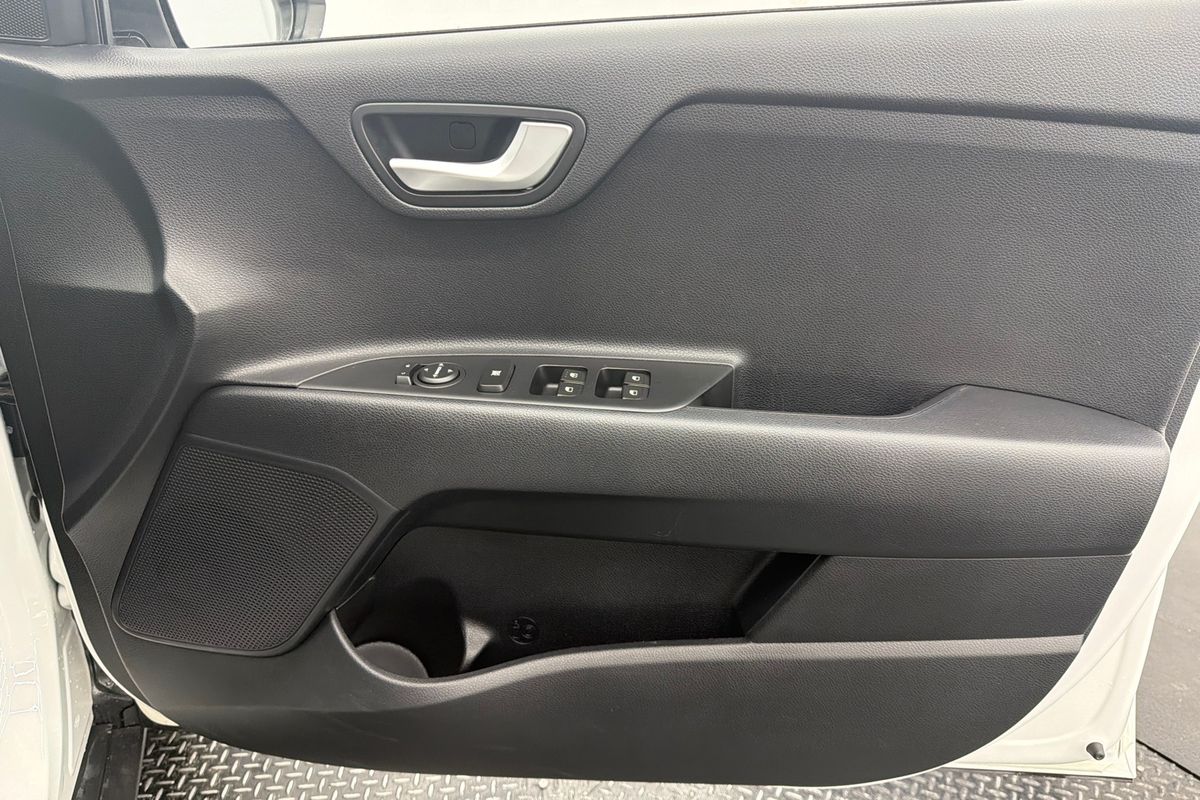 2023 Kia Stonic S YB