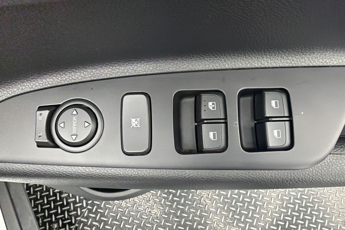 2023 Kia Stonic S YB
