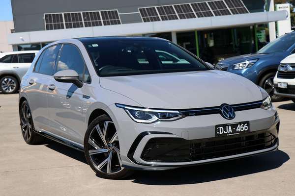 2024 Volkswagen Golf 110TSI R-Line 8