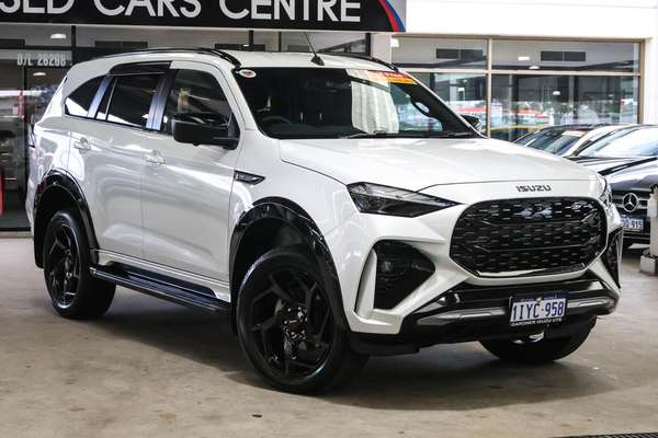 2025 Isuzu MU-X X-TERRAIN