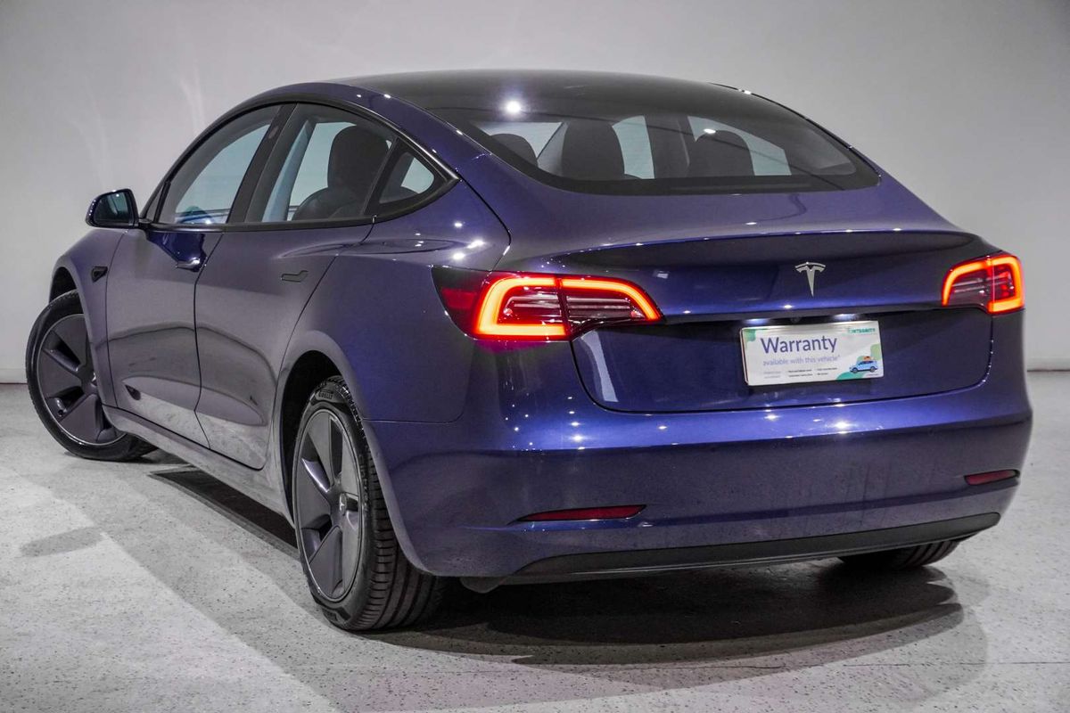 2022 Tesla Model 3 Rear-Wheel Drive