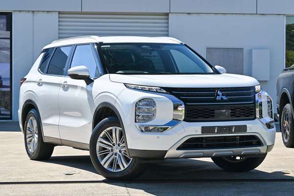 2022 Mitsubishi Outlander LS ZM