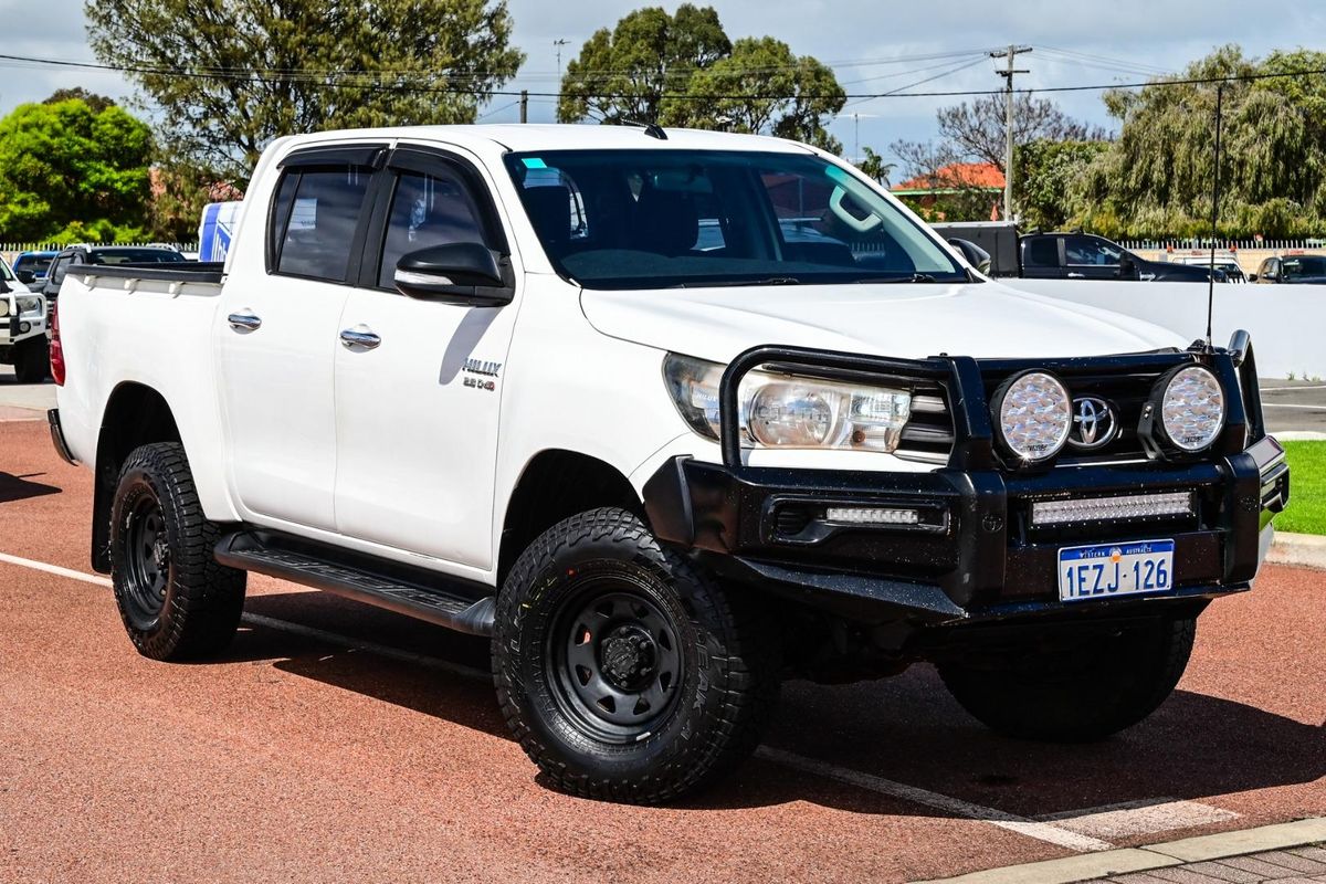 2015 Toyota Hilux SR GUN126R 4X4