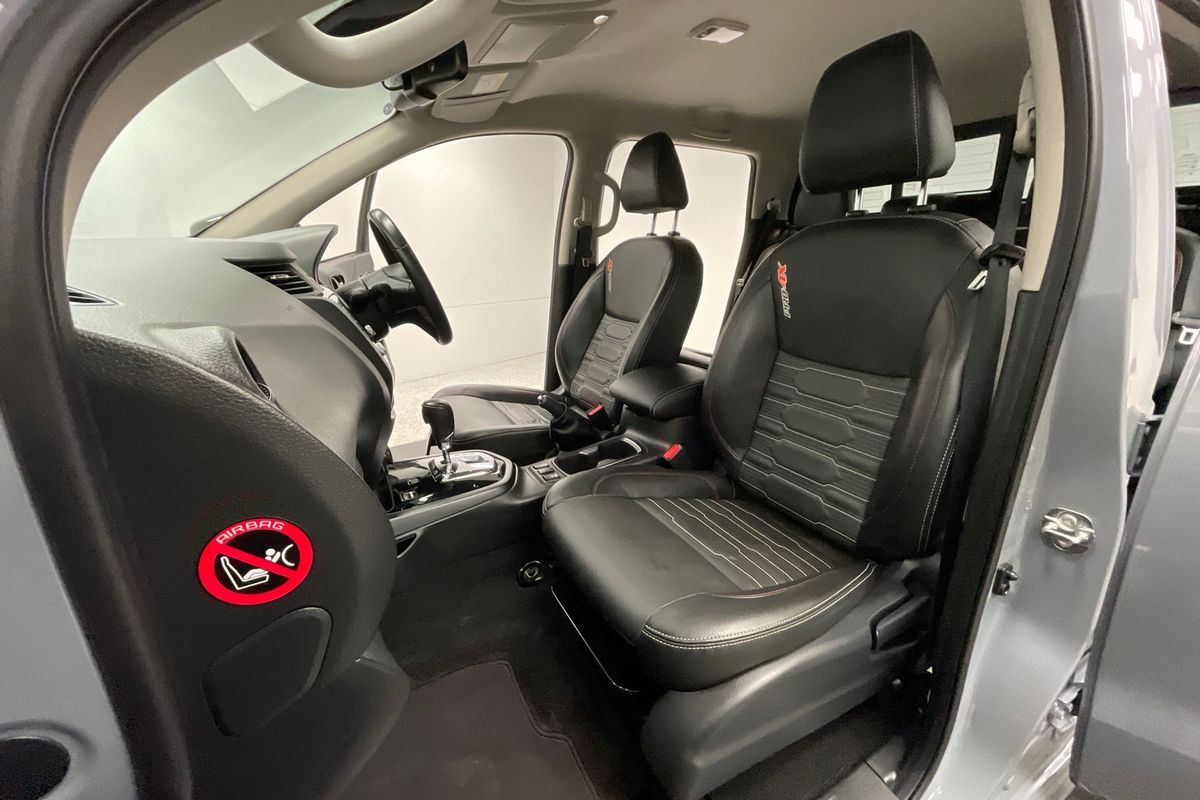 2025 Nissan Navara PRO-4X D23 4X4