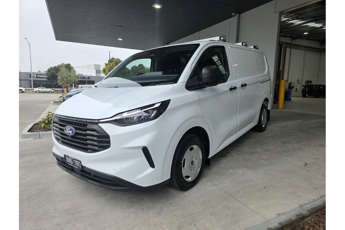 2024 Ford Transit Custom Trend SWB AV SWB Low Roof image 3