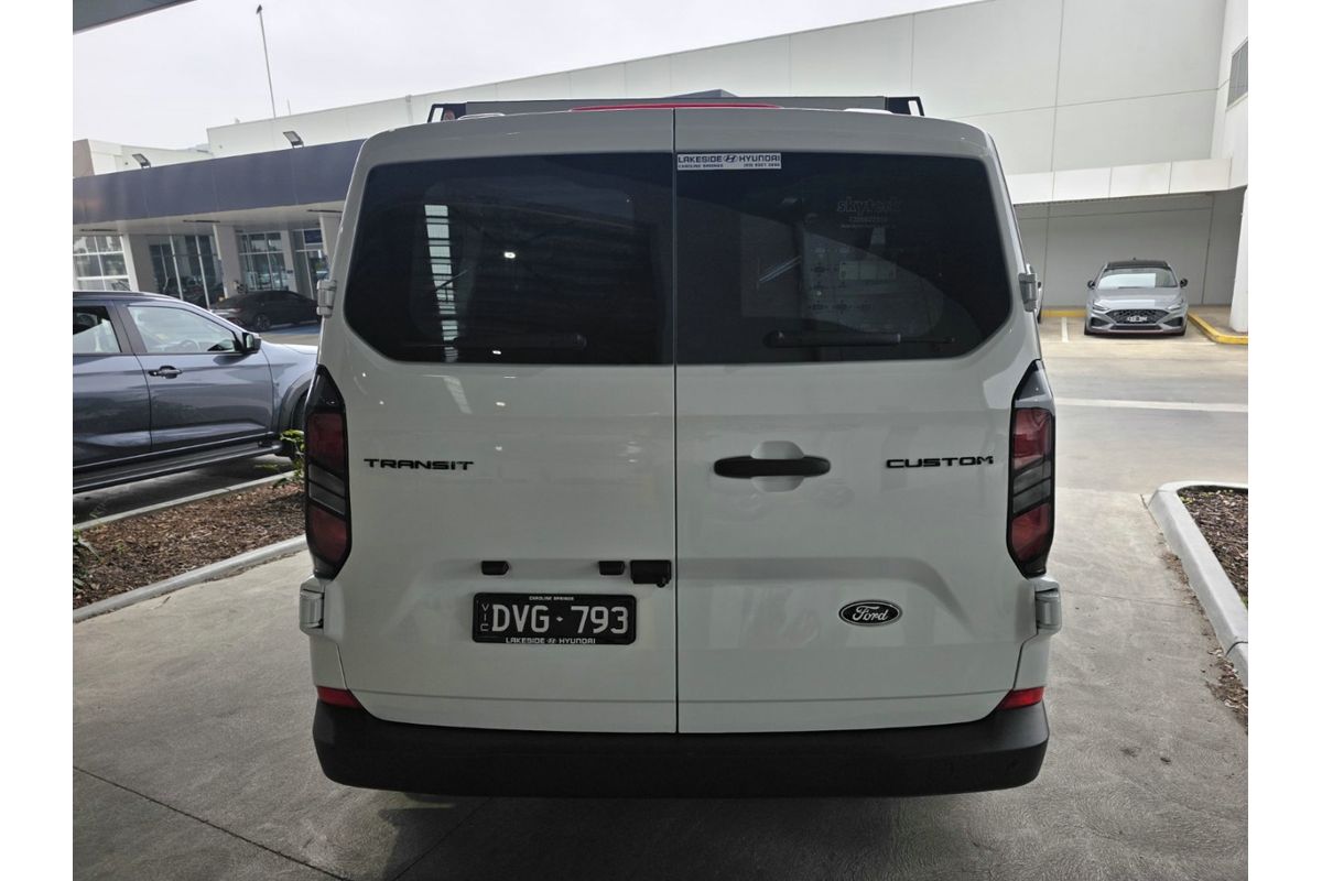 2024 Ford Transit Custom Trend SWB AV SWB Low Roof image 6