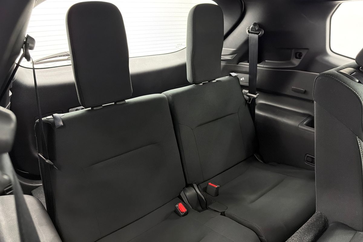 2023 Mitsubishi Outlander ES ZM