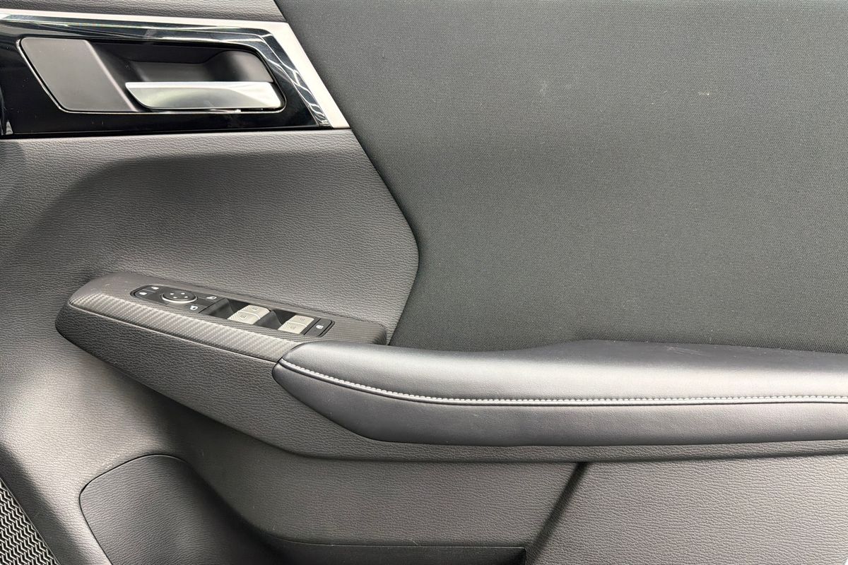 2023 Mitsubishi Outlander ES ZM