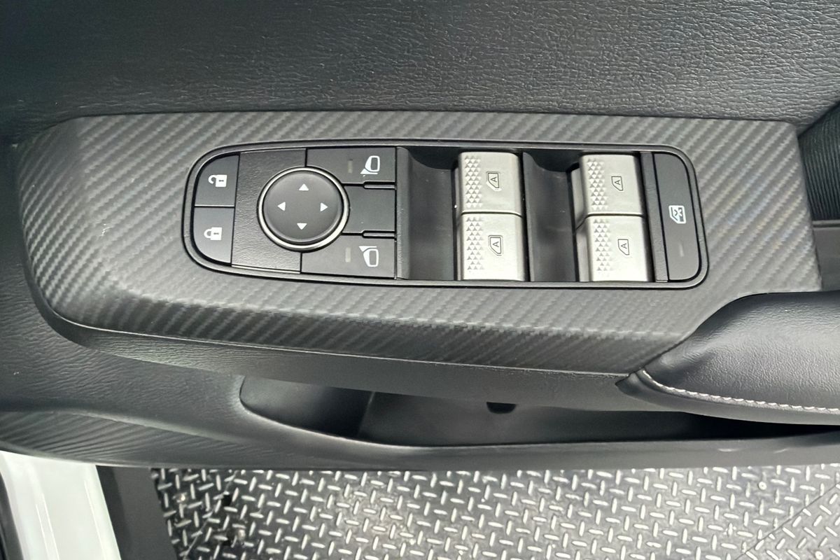 2023 Mitsubishi Outlander ES ZM