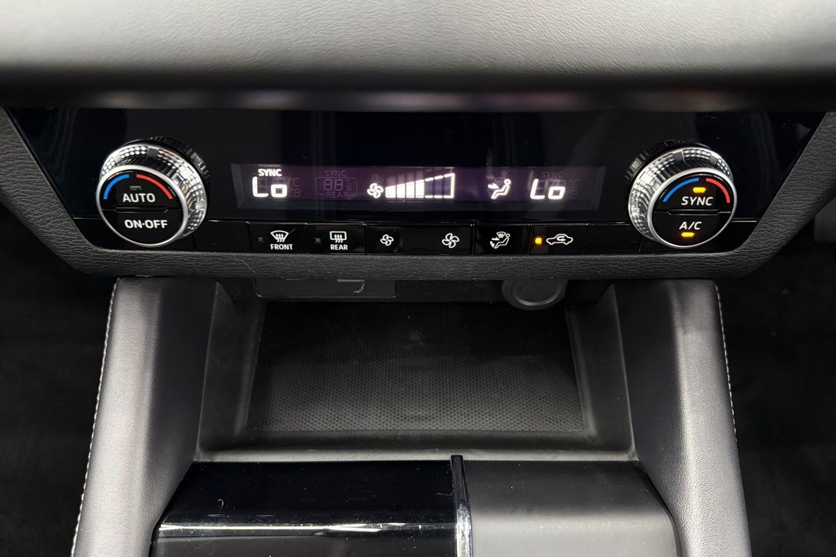 2023 Mitsubishi Outlander ES ZM