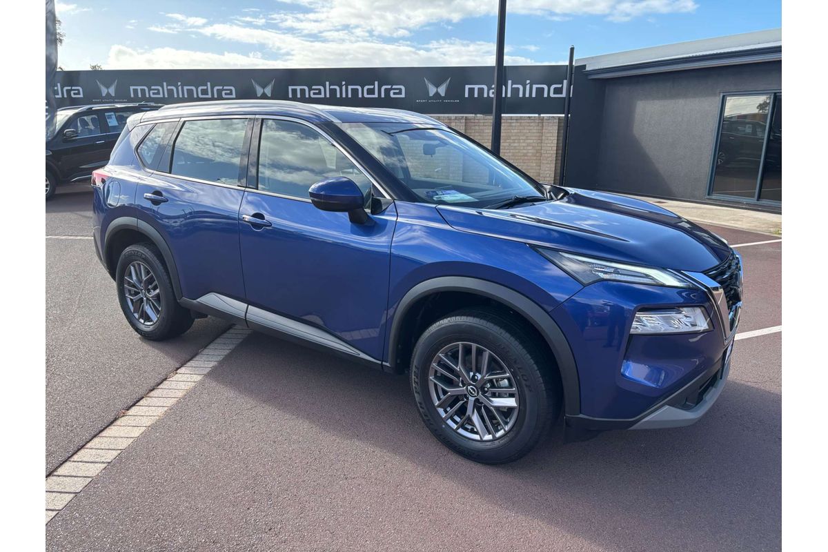 2024 Nissan X-TRAIL ST T33