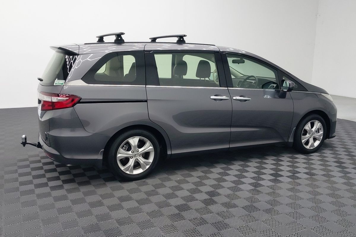2017 Honda Odyssey VTi 5th Gen