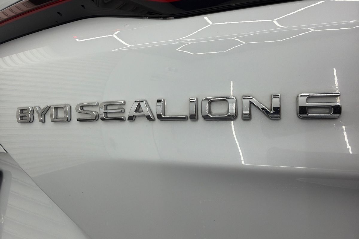 2024 BYD SEALION 6 Premium
