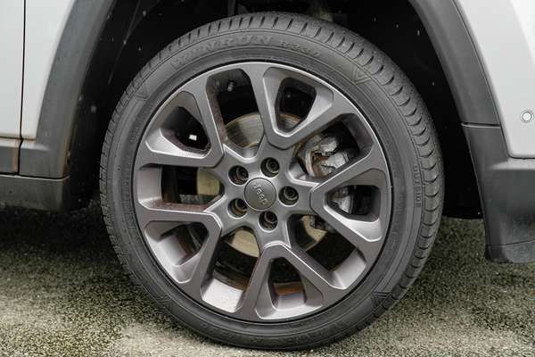 2020 Jeep Compass S-Limited M6 thumb-3