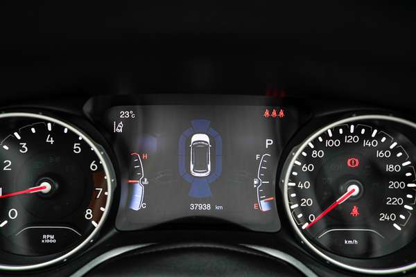2020 Jeep Compass S-Limited M6 thumb-10