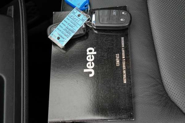 2020 Jeep Compass S-Limited M6 thumb-22