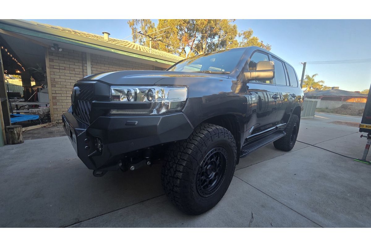 2020 Toyota Landcruiser Sahara VDJ200R