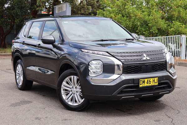 2024 Mitsubishi Outlander ES ZM