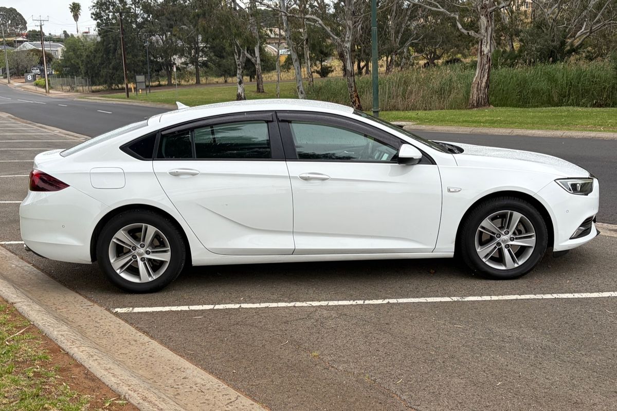 2018 Holden Commodore LT ZB