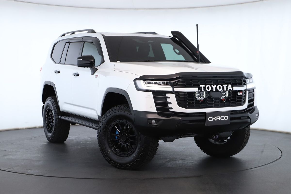 2025 Toyota Landcruiser GR Sport FJA300R