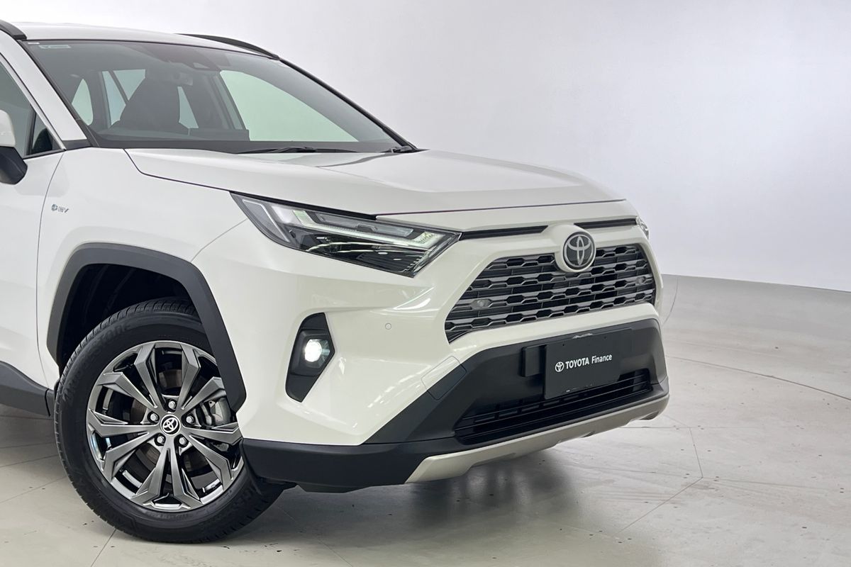 2025 Toyota RAV4 GXL AXAH52R