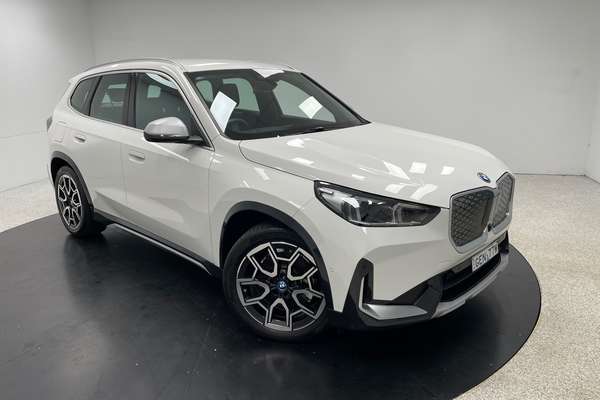 2025 BMW iX1 xDrive30 xLine U11