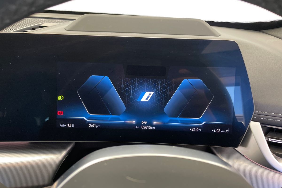 2025 BMW iX1 xDrive30 xLine U11