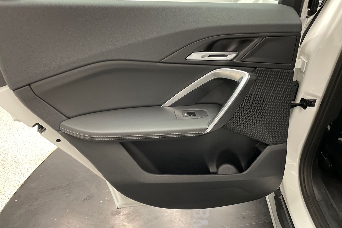 2025 BMW iX1 xDrive30 xLine U11