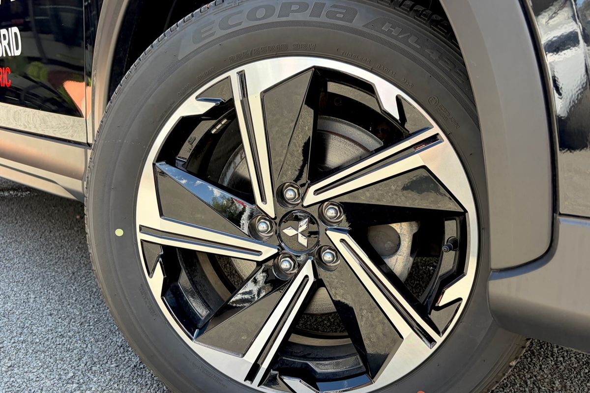 2025 Mitsubishi Eclipse Cross PHEV Aspire YB