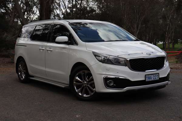 2017 Kia Carnival Platinum YP