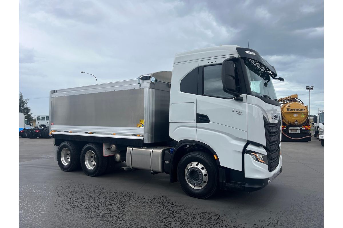 2024 IVECO S-Way AS230