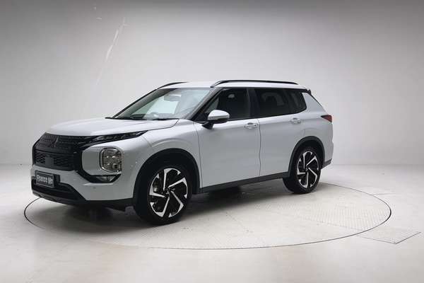 2023 Mitsubishi Outlander Aspire ZM thumb-3