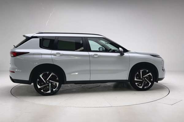 2023 Mitsubishi Outlander Aspire ZM thumb-8