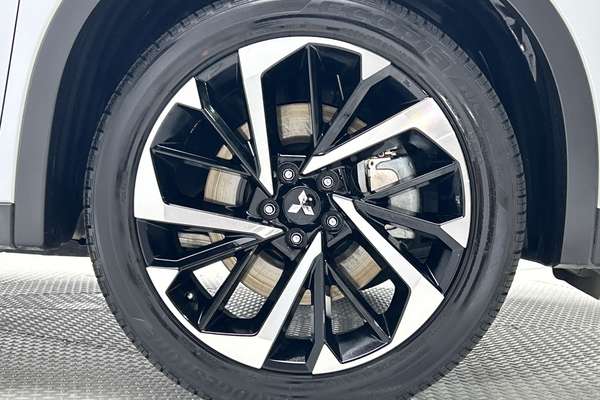 2023 Mitsubishi Outlander Aspire ZM thumb-9