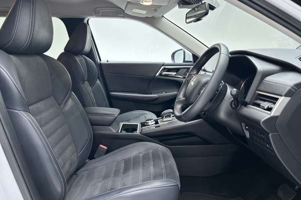 2023 Mitsubishi Outlander Aspire ZM thumb-12