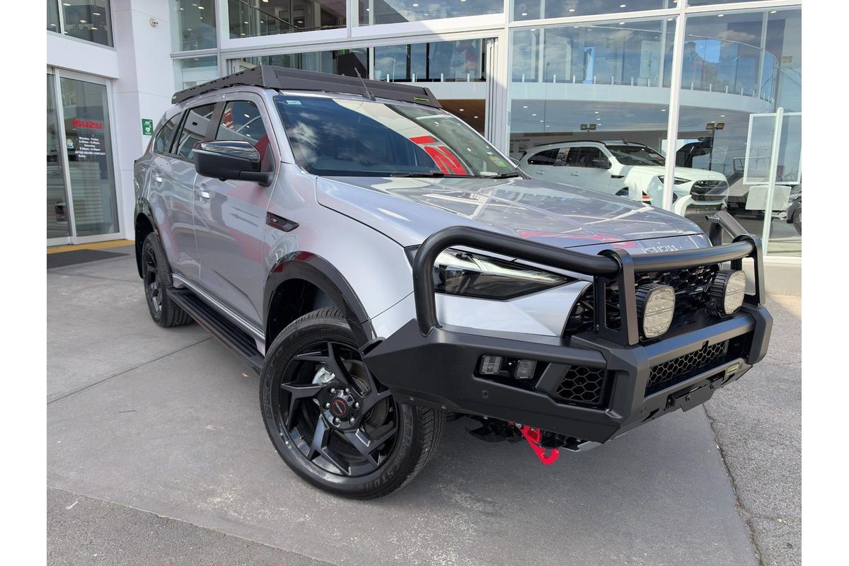 2026 Isuzu MU-X X-TERRAIN