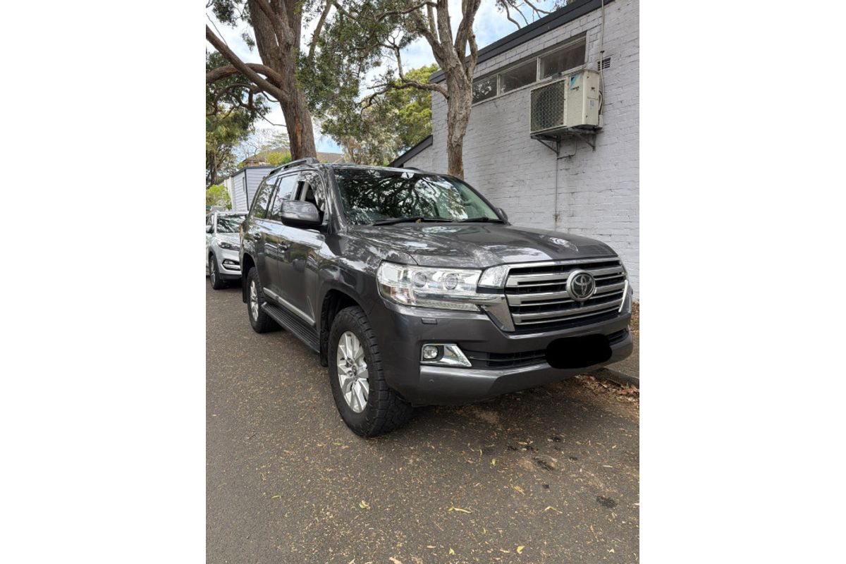 2020 Toyota Landcruiser Sahara VDJ200R