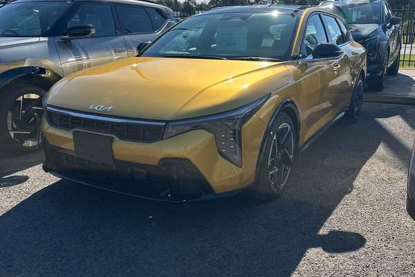 2025 Kia K4 GT-Line CL4m