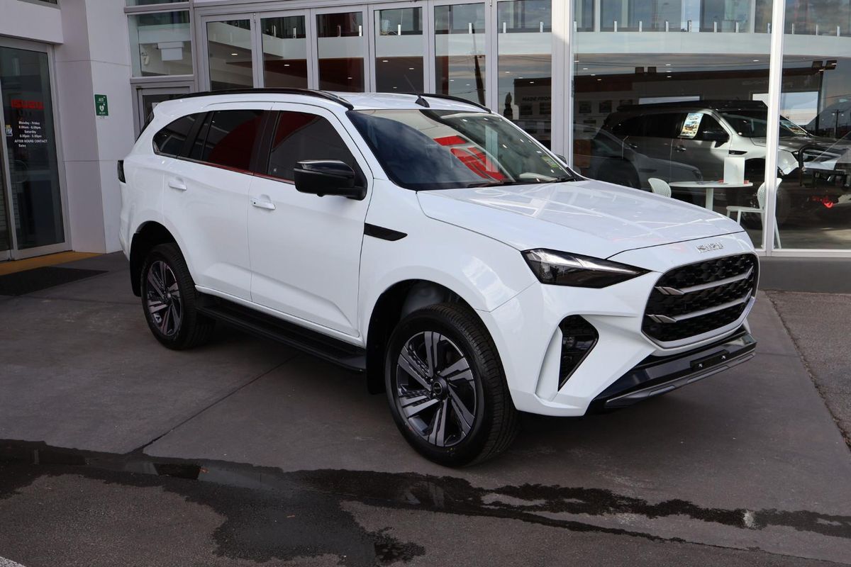 2026 Isuzu MU-X LS-T