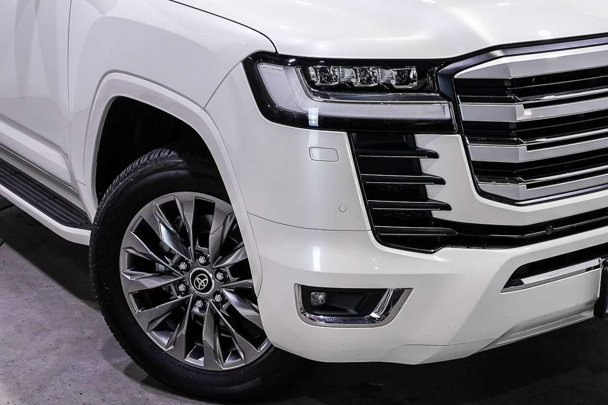 2026 Toyota Landcruiser Sahara ZX FJA300R