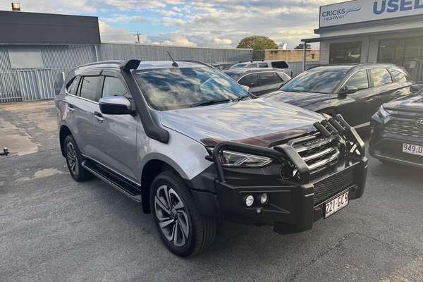 2022 Isuzu MU-X LS-T