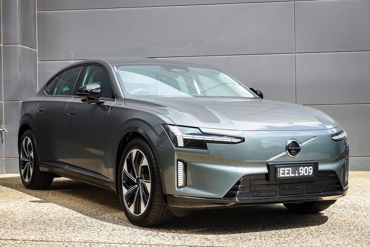 2026 Volvo ES90 Plus Single Motor