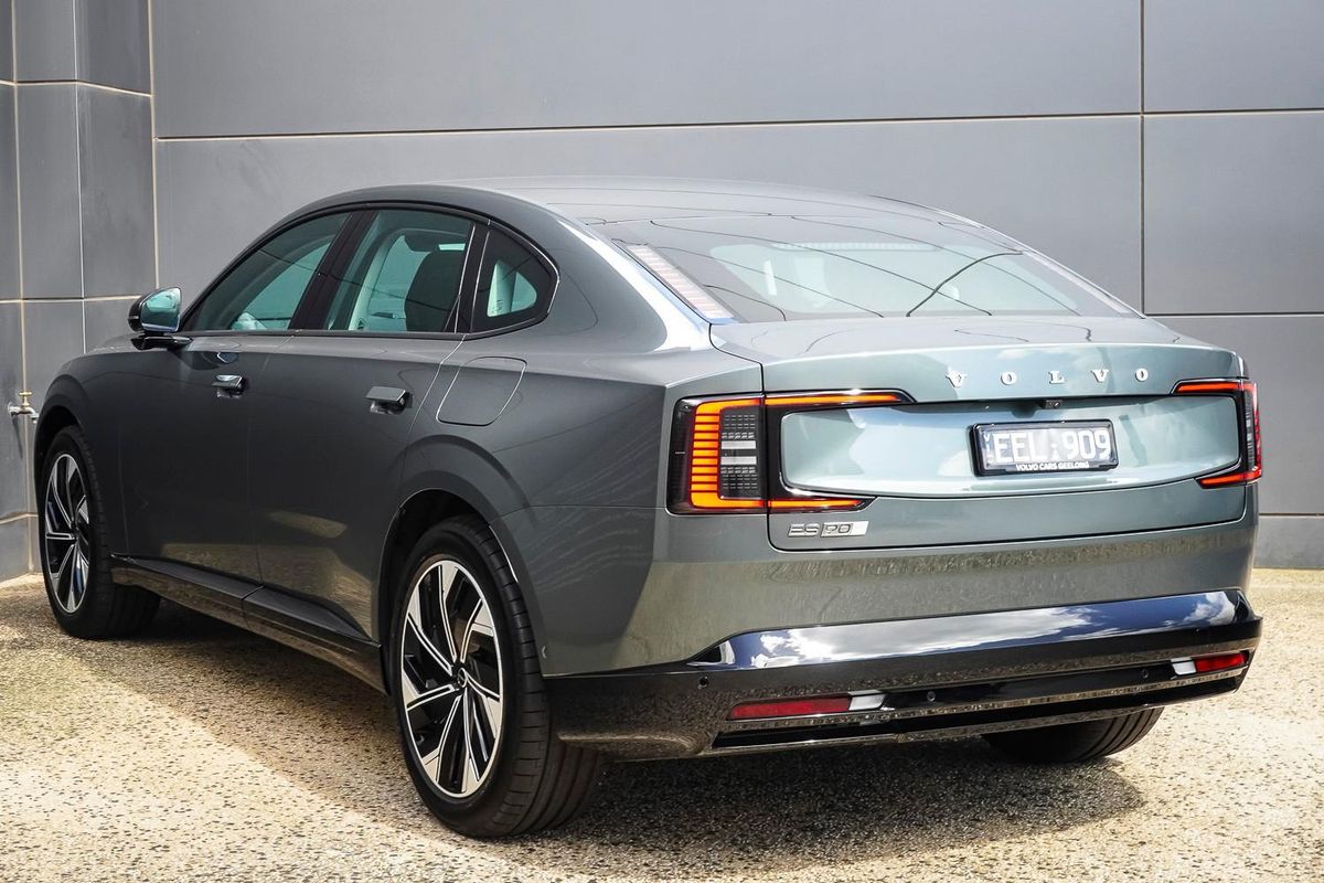 2026 Volvo ES90 Plus Single Motor