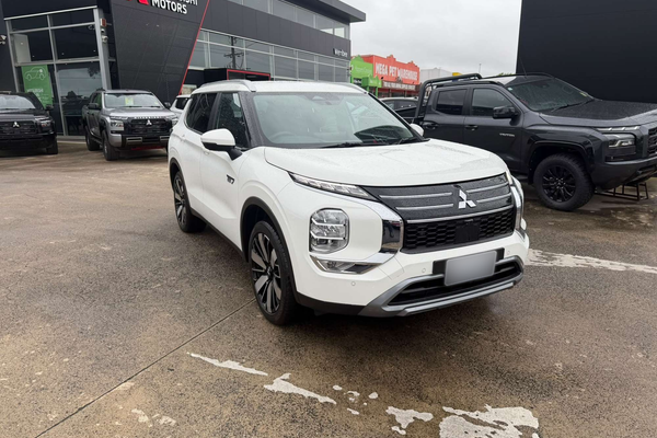 2025 Mitsubishi Outlander PHEV Aspire ZM