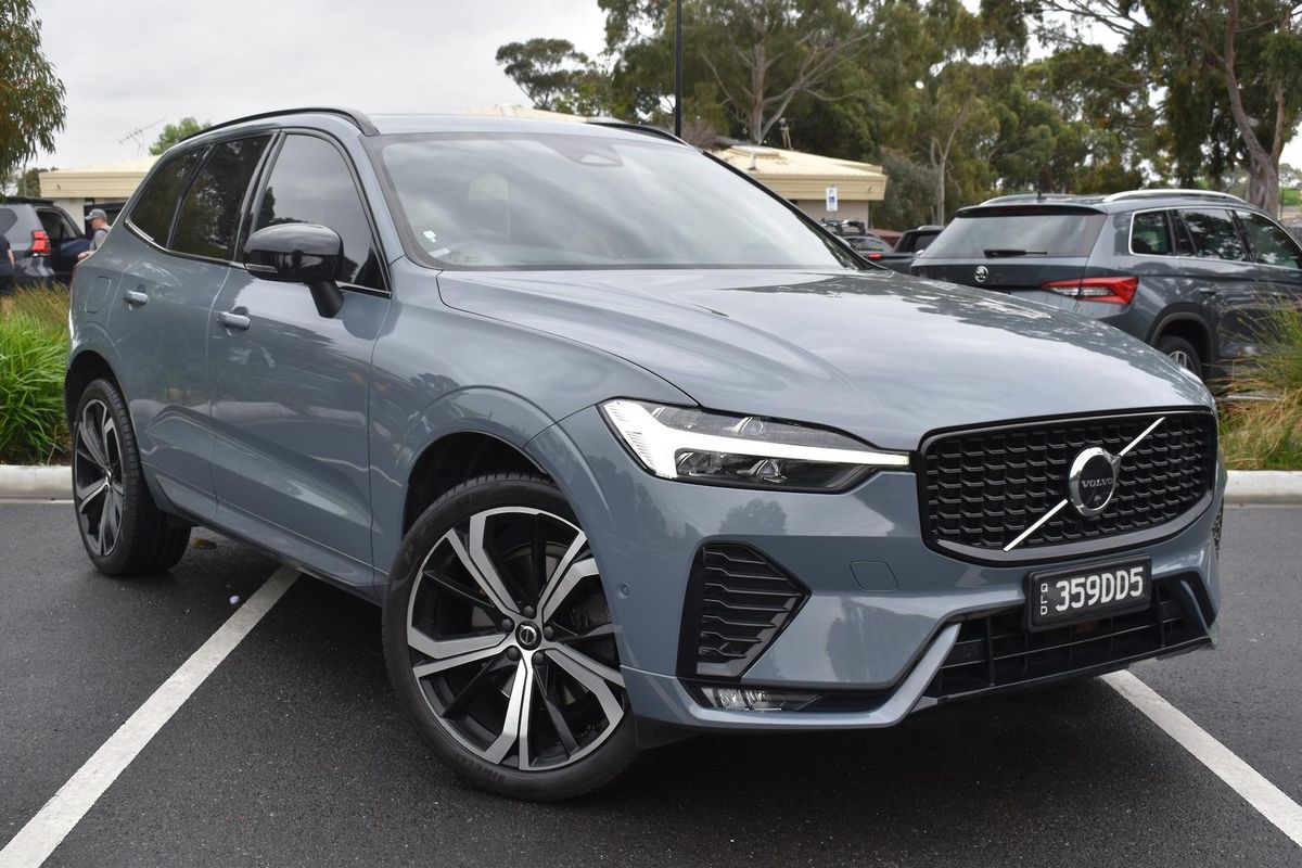 2021 Volvo XC60 B6 R-Design