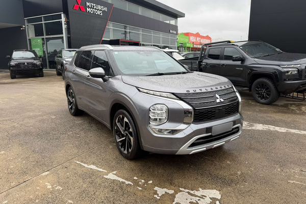 2021 Mitsubishi Outlander Exceed ZM